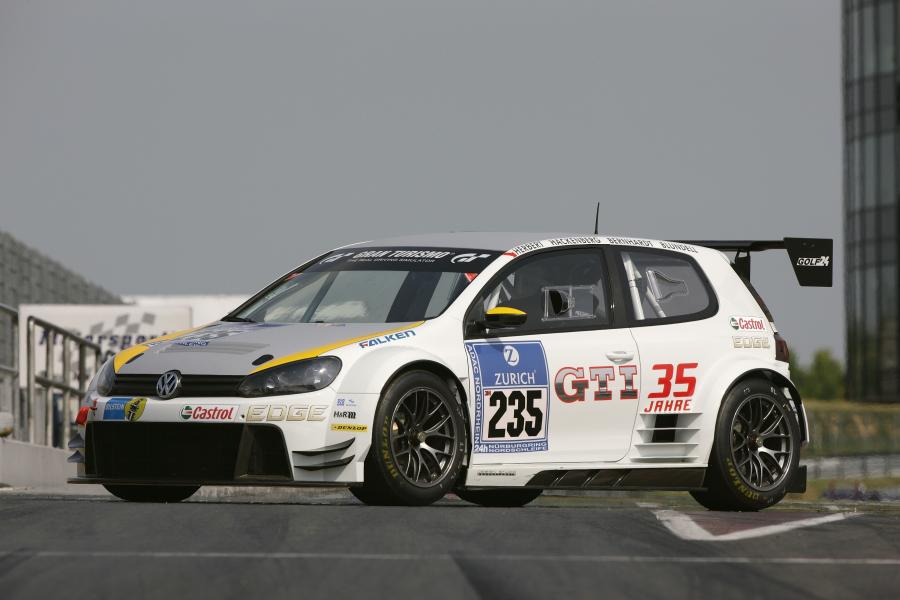  Volkswagen Golf24 24h Nurburgring 2011 года  (фото 23 из 34)